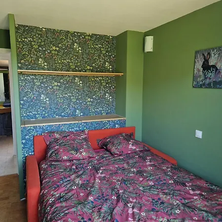 La Maisonnette Avec Belle Vue A St Rome De Tarn