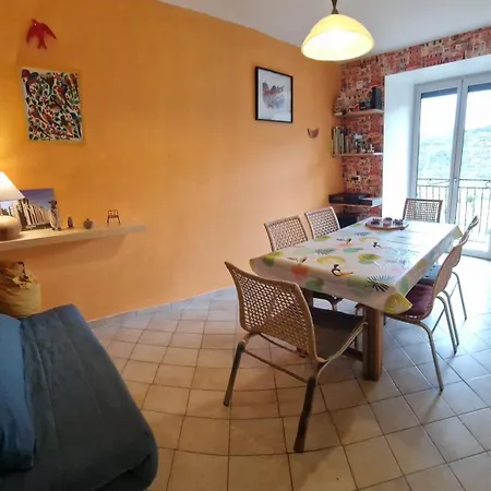 La Maisonnette Avec Belle Vue A St Rome De Tarn