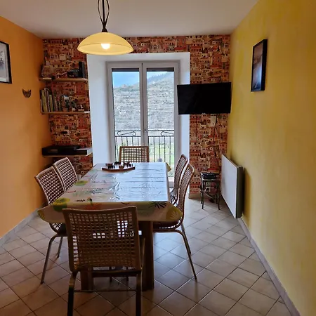 La Maisonnette Avec Belle Vue A St Rome De Tarn בית נופש Saint-Rome-de-Tarn