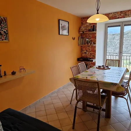La Maisonnette Avec Belle Vue A St Rome De Tarn *