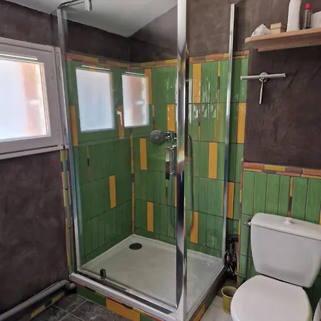 La Maisonnette Avec Belle Vue à St Rome De Tarn