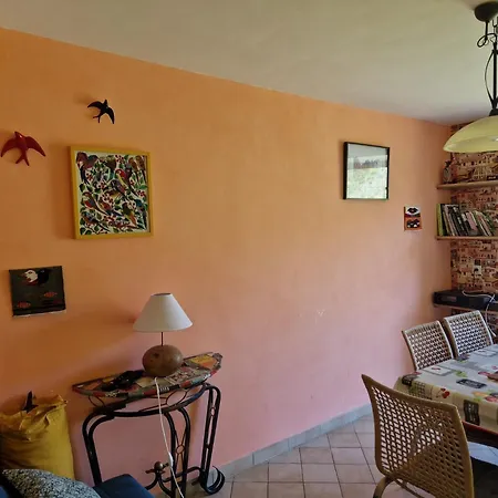 La Maisonnette Avec Belle Vue A St Rome De Tarn * Saint-Rome-de-Tarn